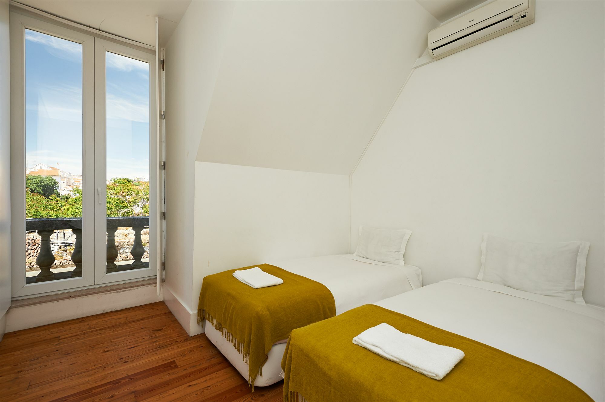 Hello Lisbon Conde Barao Apartments Luaran gambar